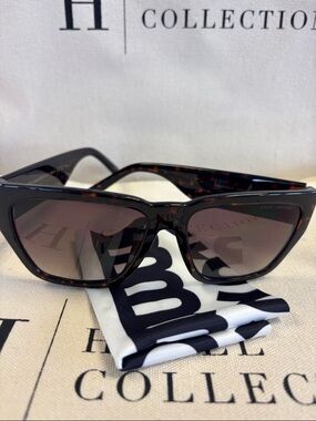 Marc Jacobs Tortoiseshell Cat-Eye Sunglasses with Brown Gradient Lenses